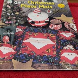 vintage 1999 quilting pattern booklet titled "Quick Christmas Place Mats"